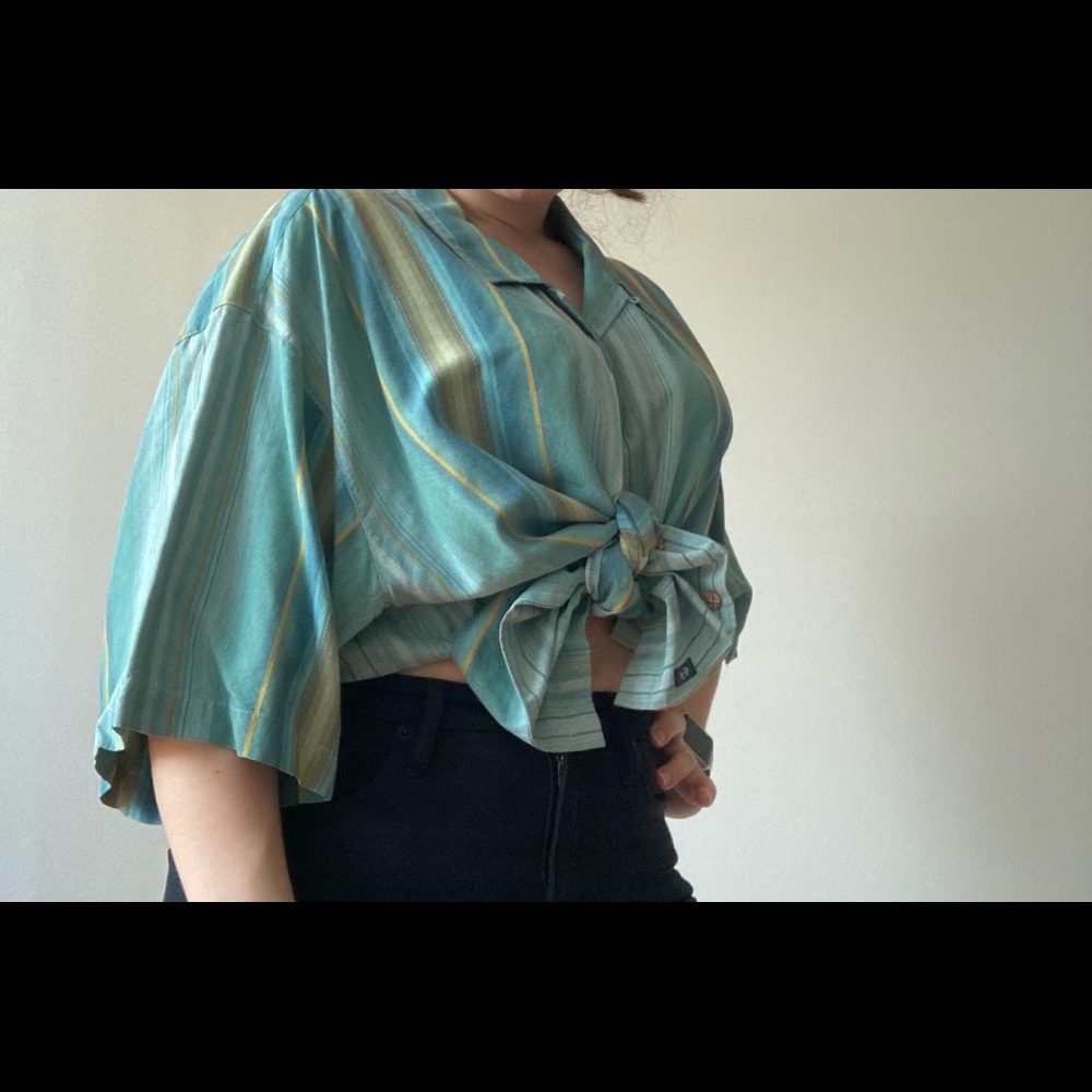 Tommy Bahama Button Up Colorful Shirt - Picture 1 of 3